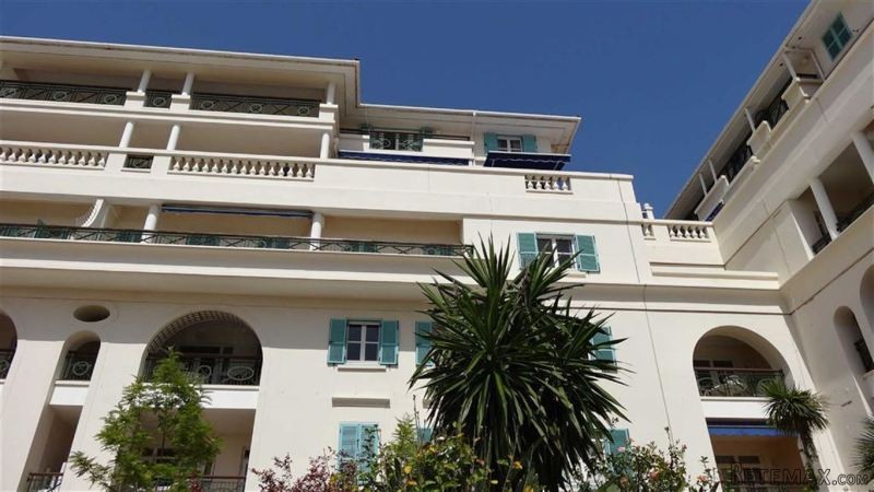 3 bed apartment in Queensway Quay - 2