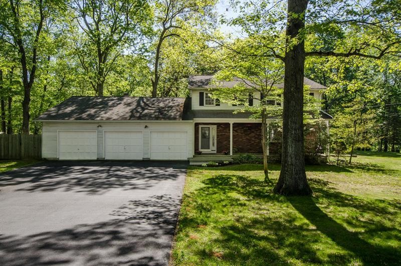 4 bedroom House For Sale: 41 Patrick Dr..