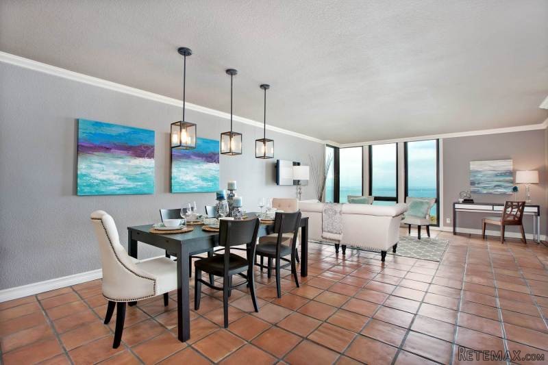 424 Stratford Court #B12 Del Mar.. - 2