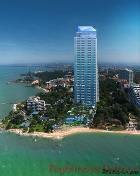 2 Bedroom Condo for sale in Wongamat -..