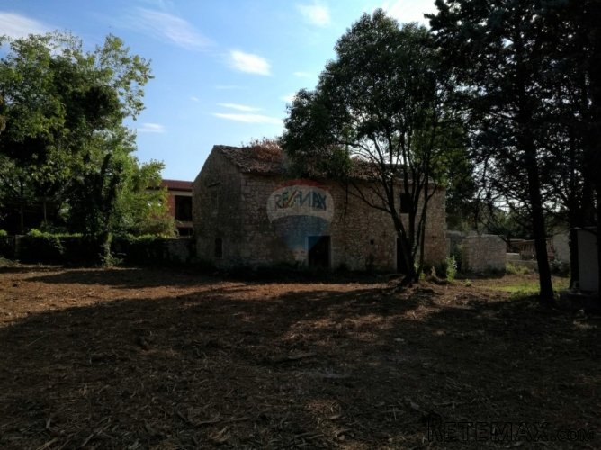 Umag, Kamena Kuća za adaptaciju - 2