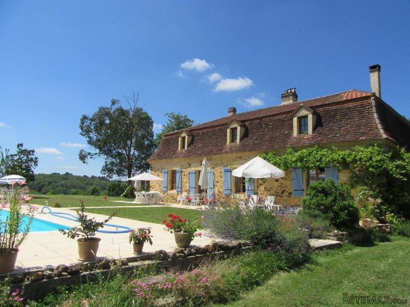 Ensemble Immobilier En Pierre Isole..