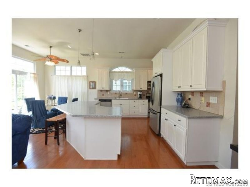 3 bedroom Flat For Sale: 71 Jumping.. - 2