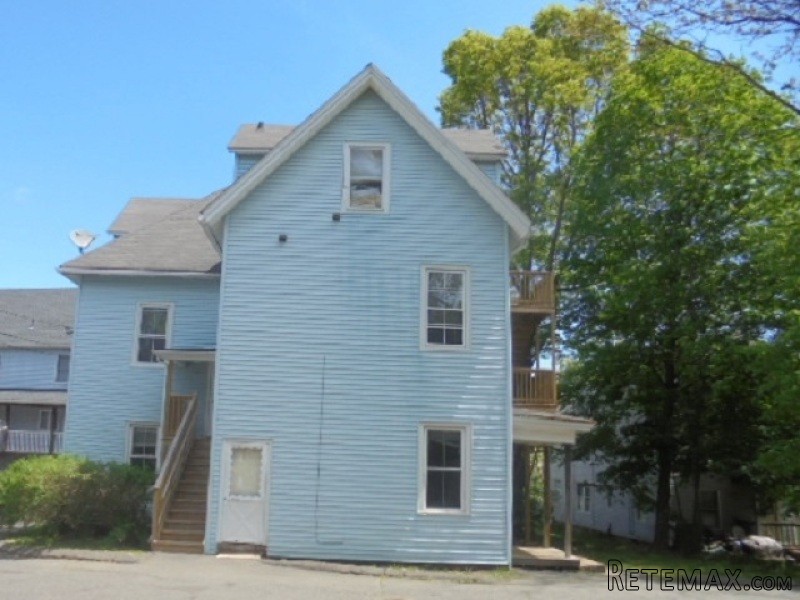 7 Pardee St #8 Bristol, CT, 06010..