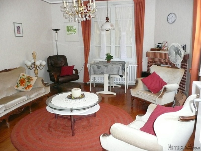 A Traditional Built House With Basement.. - 2