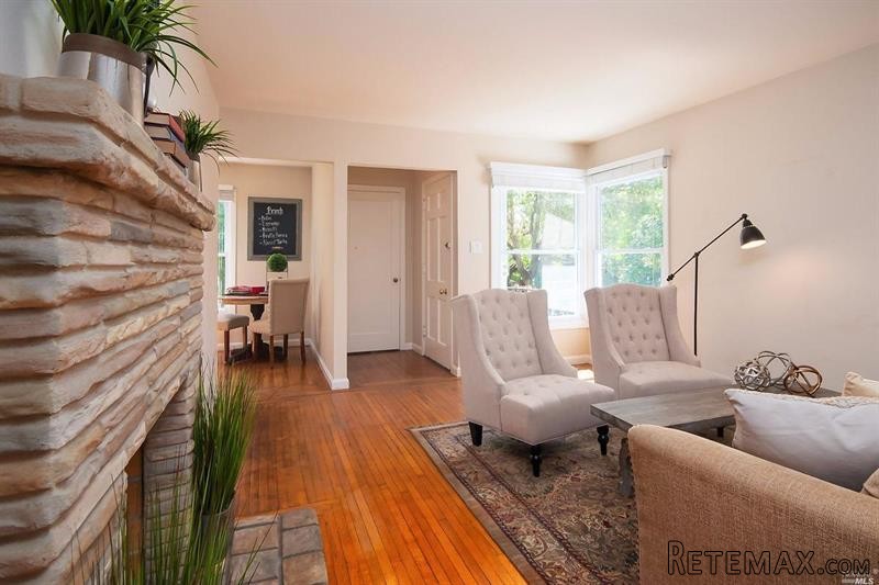 3 bedroom House For Sale: 223 Marin.. - 2