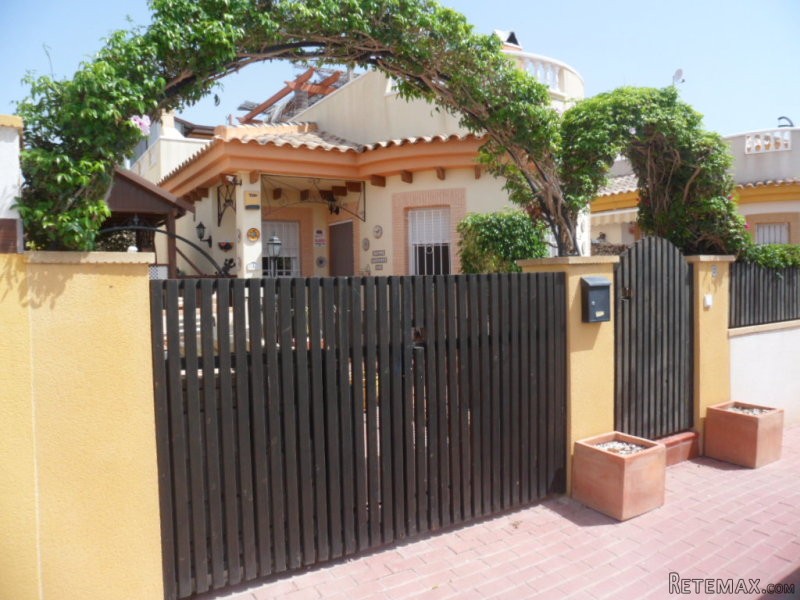 2 bedroom, 1 bathroom Villa