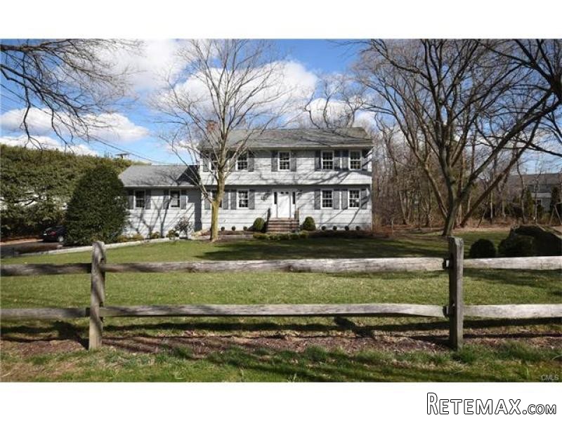 4 bedroom House For Sale: 19 BULKLEY.. - 2