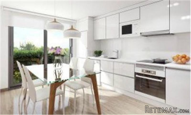 3 bedroom detached house for sale - 2