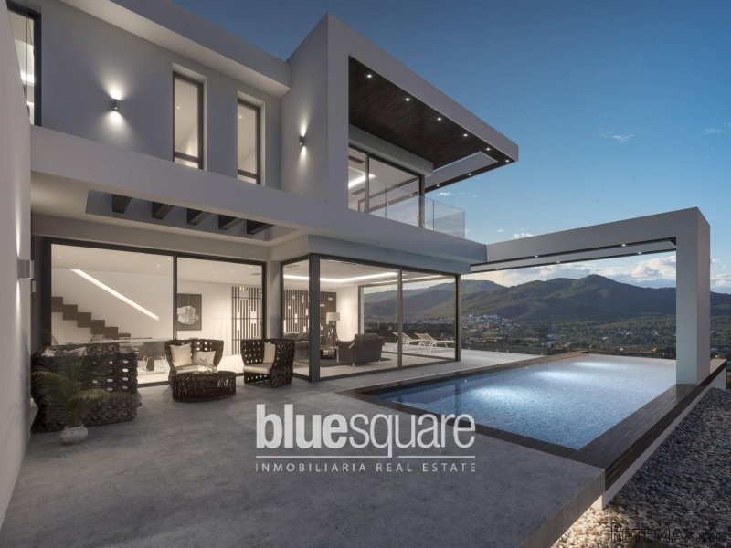 Large plot in an exclusive area of Las.. - 2