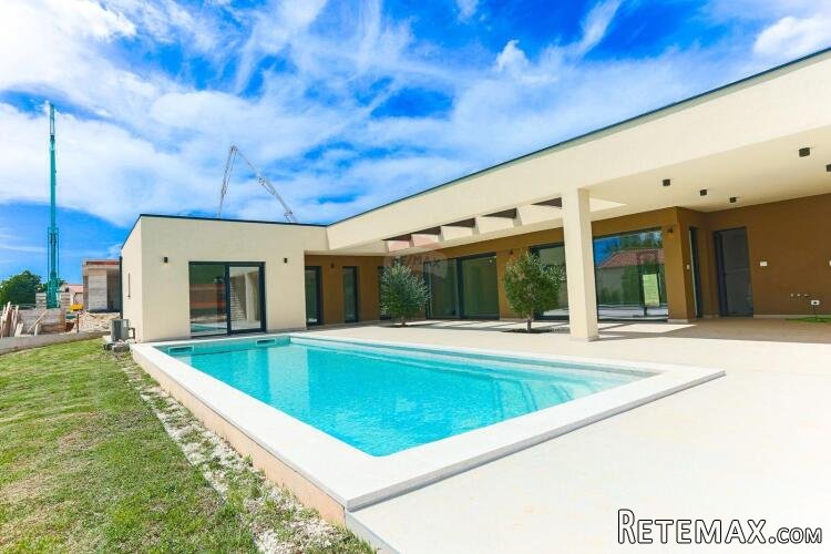 Istra, Žminj - suvremena vila s bazenom