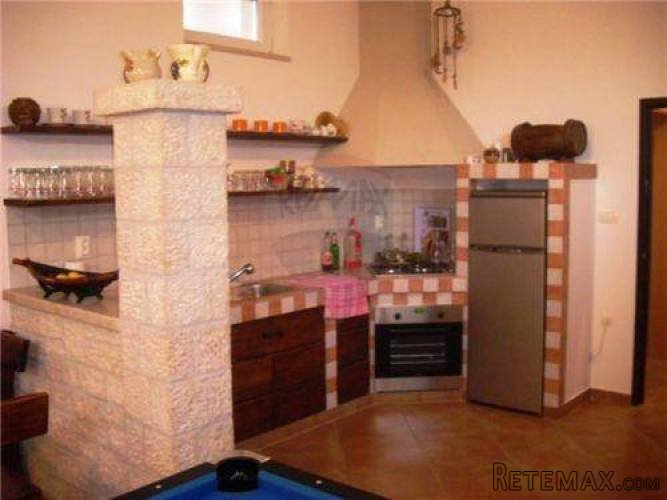 PULA-VALDEBEK - KUĆA + PIZZERIA - 2