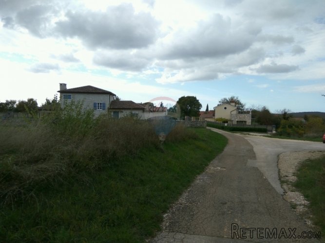 Istra, Svetvinčenat, Građevinsko i poljoprivredno...