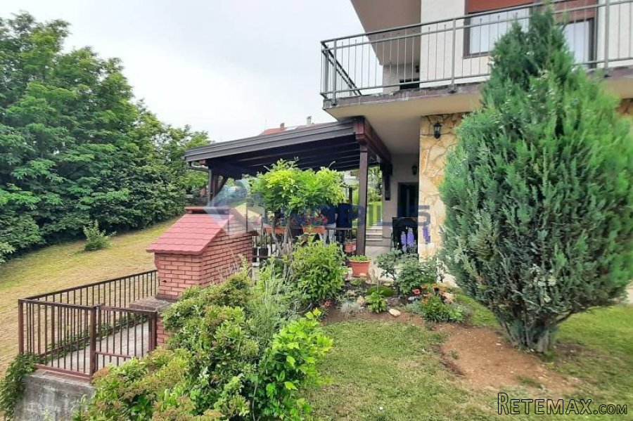 Zagreb, Borčec, kuća 320 m2 + 1374 m2 građ. zemljišta - 5