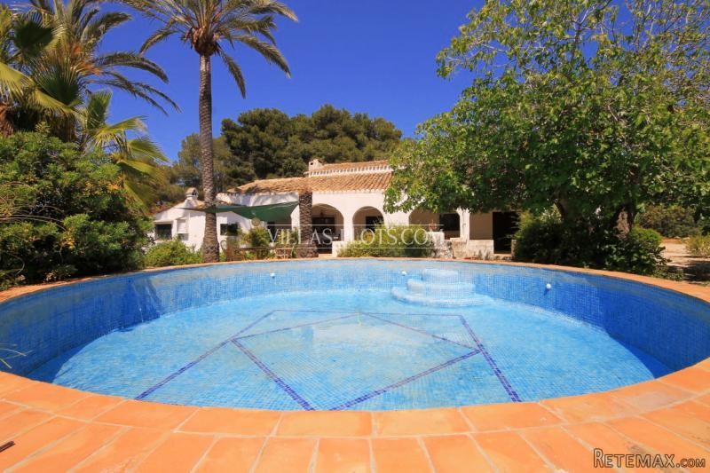 5 Bedroom Commercial,Finca,Villa In..