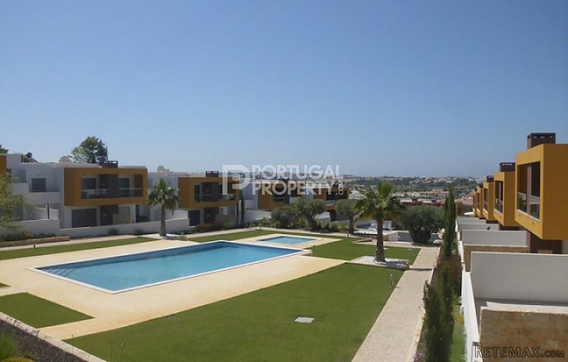 4 Bed apartment with large private..