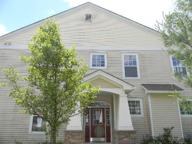 10 Woodside Knolls Middletown, NY..