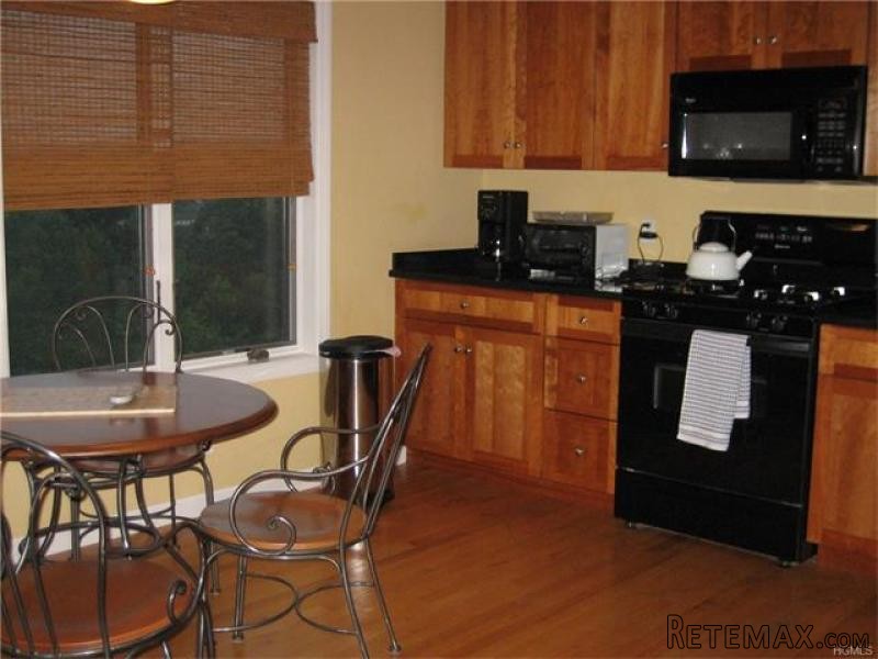 3 bedroom House For Sale: 4 Hillside.. - 2