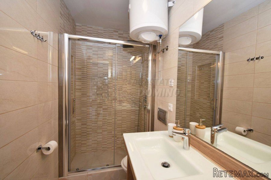 Lijepi apartman sa pogledom na more i bazenom! - 12