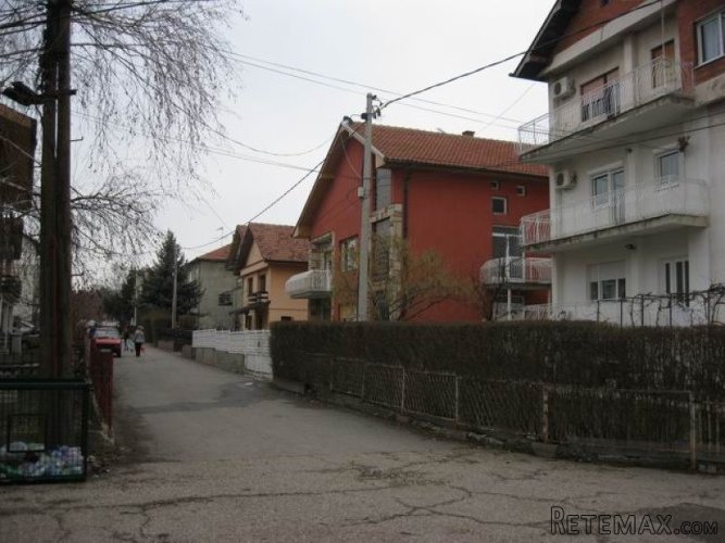 Porodicna kuca 230m2, 25 maj- Mladenovac - 2