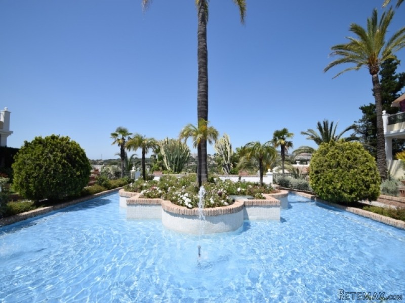 2 Bedroom Apartment For Sale Situated.. - 2