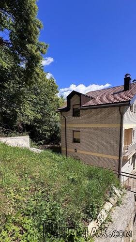 Obiteljska Kuća s Dvorištem | Najbolji Omjer Cijene i Kvalit