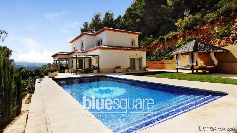 Luxury 5 Bedroom 5 Bathroom Family..