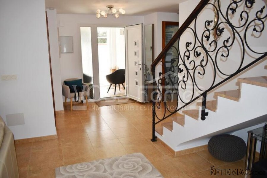 NEW & EXCLUSIVE LISTING FOR VOSS HOMES - A beautifully.. - 14
