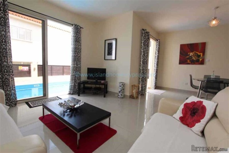 House Detached - For Sale - 3 Bedrooms - 2