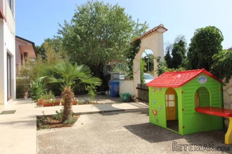 ISTRA, VINKURAN PRODAJE SE APARTMANSKA KUĆA-POSLOVNA PRLIKA - 3