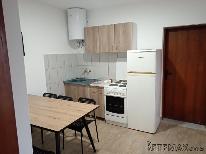 Izdajem stanove za radnike jednosobne,dvosobne,trosobne-Doba - 8