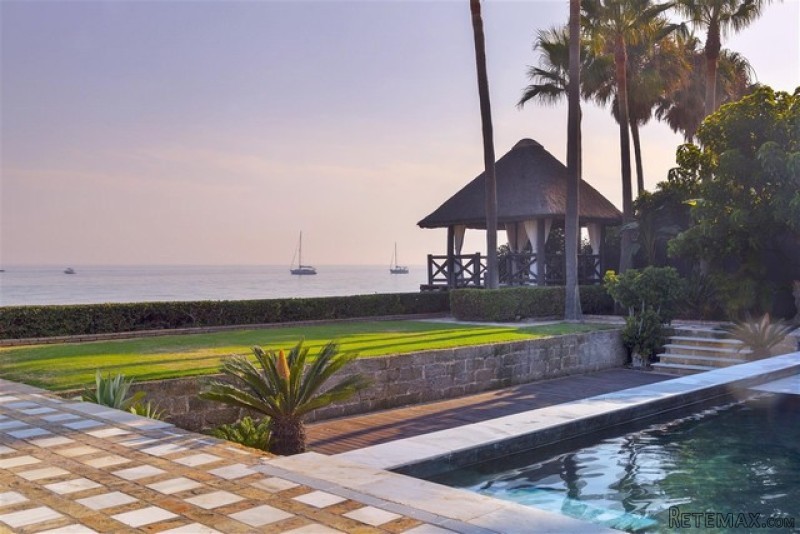 Villa for sale Los Monteros Playa..