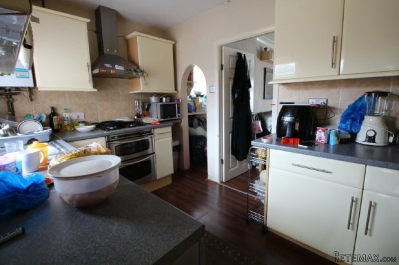 3 bedroom, Semi-detached House house.. - 2