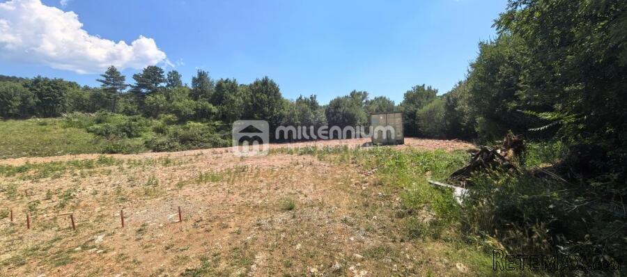 Grobnik, 848m2 građevinskog zemljišta - 2