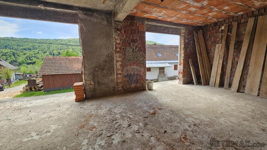 Gorski Kotar, Vrbovsko, Kuća sa 800 m2 okućnice - 3