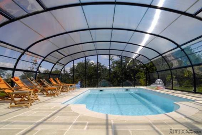 Villa with Covered Swimming Pool