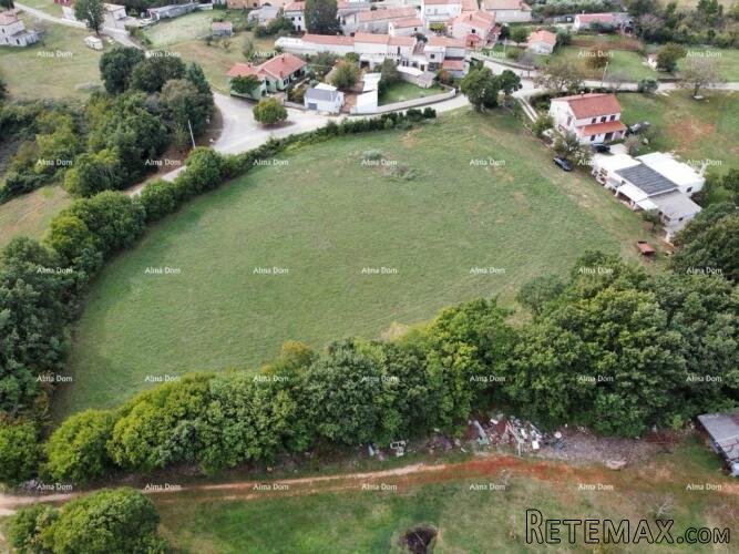Prodaje se građevinsko zemljište površine 3785 m2 - 5