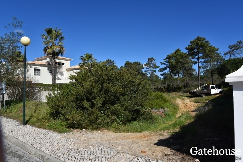 Plot For Sale In Varandas Do Lago..