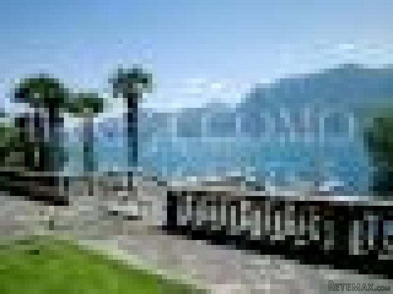 Apartment For Sale In Lakefront..