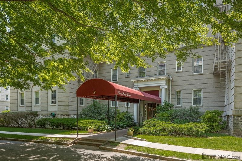 3 bedroom Commercial Property For Sale:..