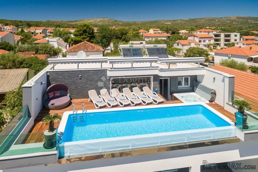 VILLA SA BAZENOM U ROGOZNICI, PRILIKA! - 5