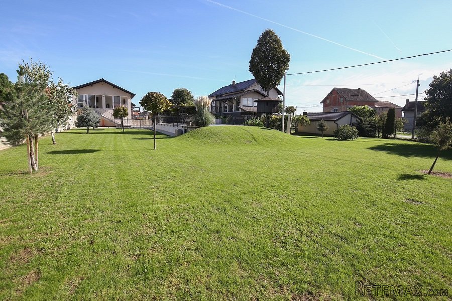 Luksuzna vila sa bazenom - 10