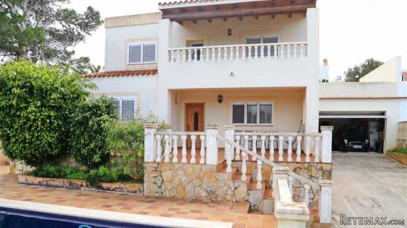 Pleasant house 300m from the beach