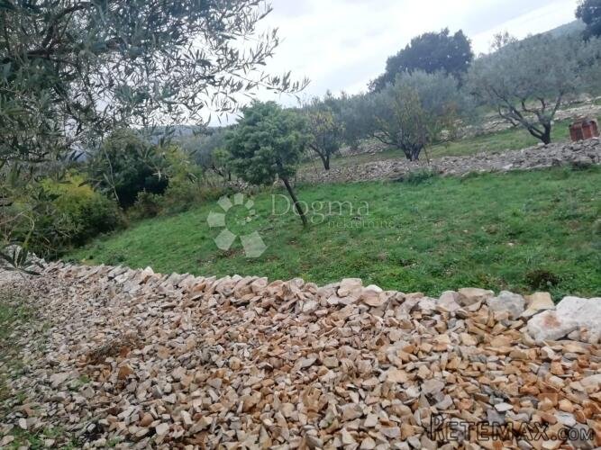 GRAĐEVINSKO ZEMLJIŠTE S POGLEDOM NA MORE - 3