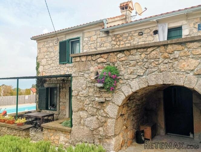 OTOK KRK,MALINSKA - kamena kuća s bazenom - 3