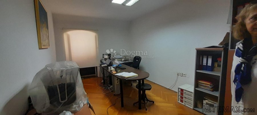 RIJEKA KORZO, ATRAKTIVAN PROSTOR - 5