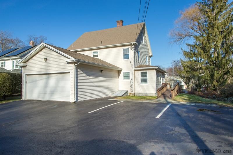 Commercial Property For Sale: 143.. - 2