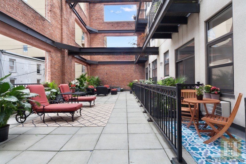 1 bedroom Apartment For Sale: 79 BRIDGE..