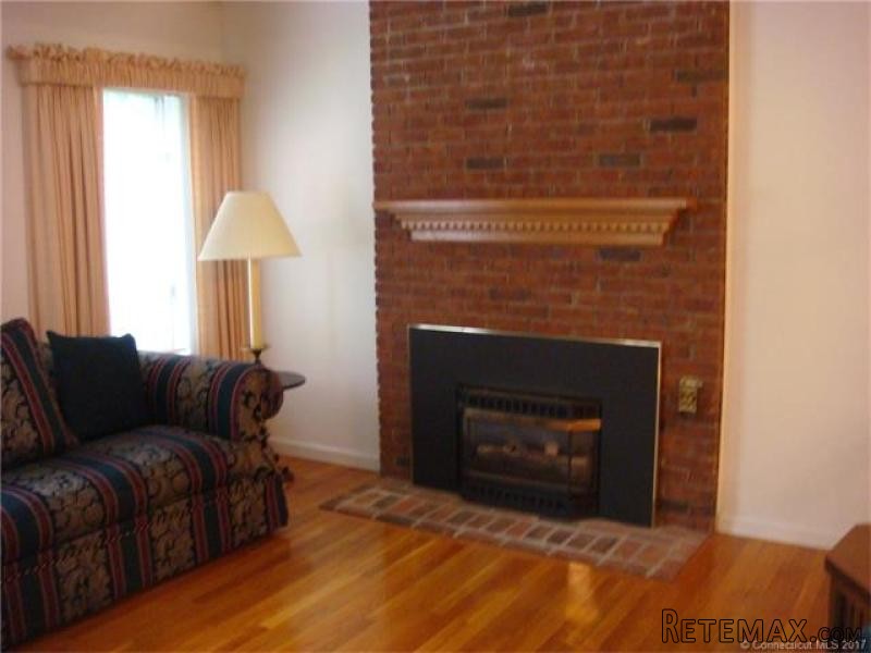 2 Bedrooms - Condo - CT - For Sale - 2