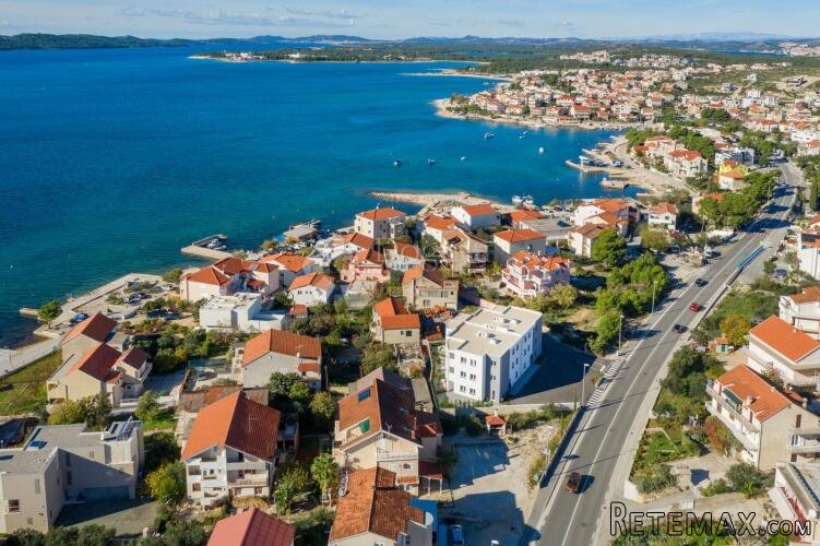 BRODARICA- PENTHOUSE 120M OD MORA AS4 - 2